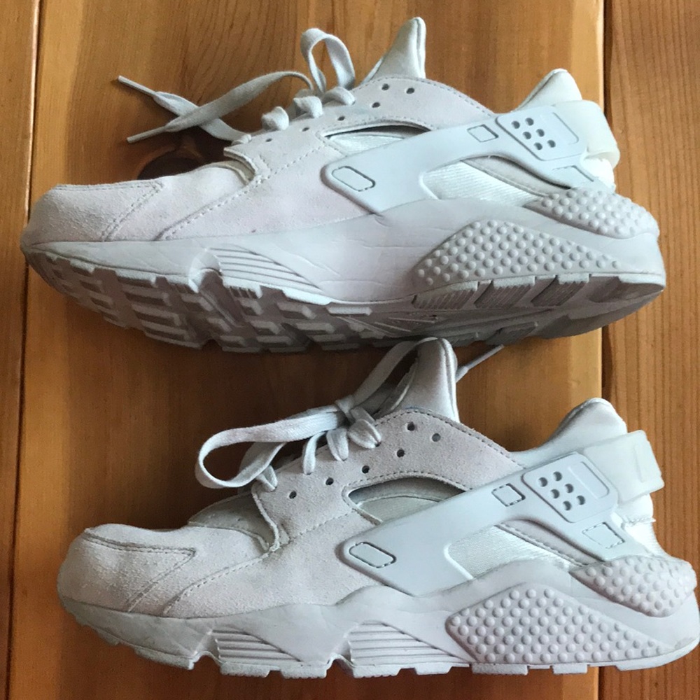 Nike Air Huaraches size 8